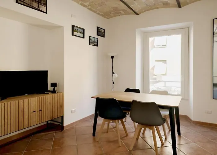 San Lorenzo Cozy Apartment In Rome